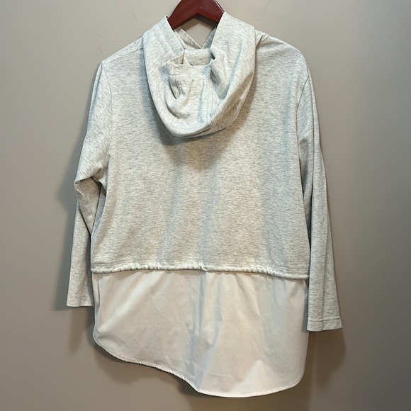 Athleta Hoodie Heather Gray & white Poplin Long Sleeve Tie waist Popover Top - Picture 4 of 12